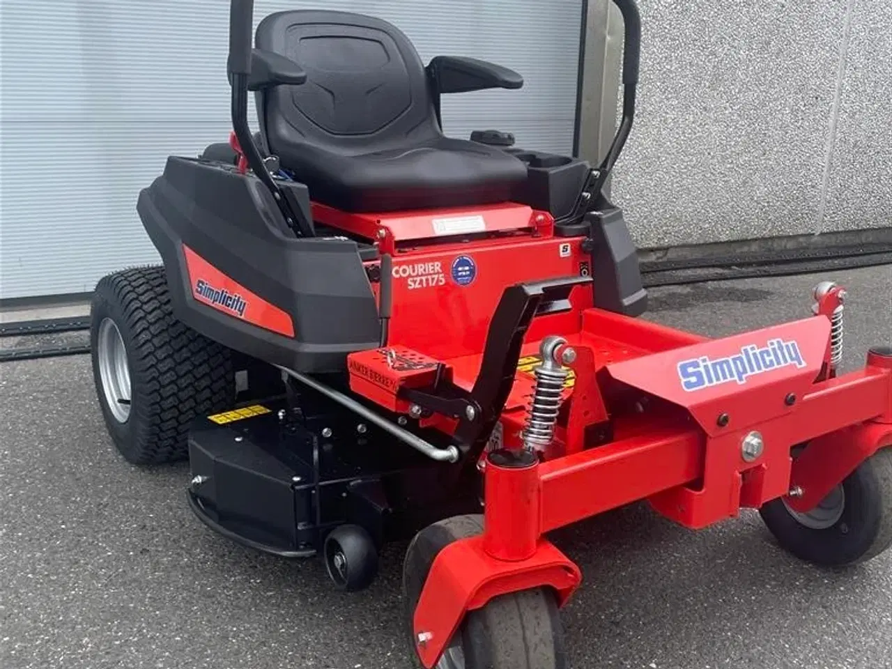 Billede 2 - Simplicity ZT 175 IS Bagudkast