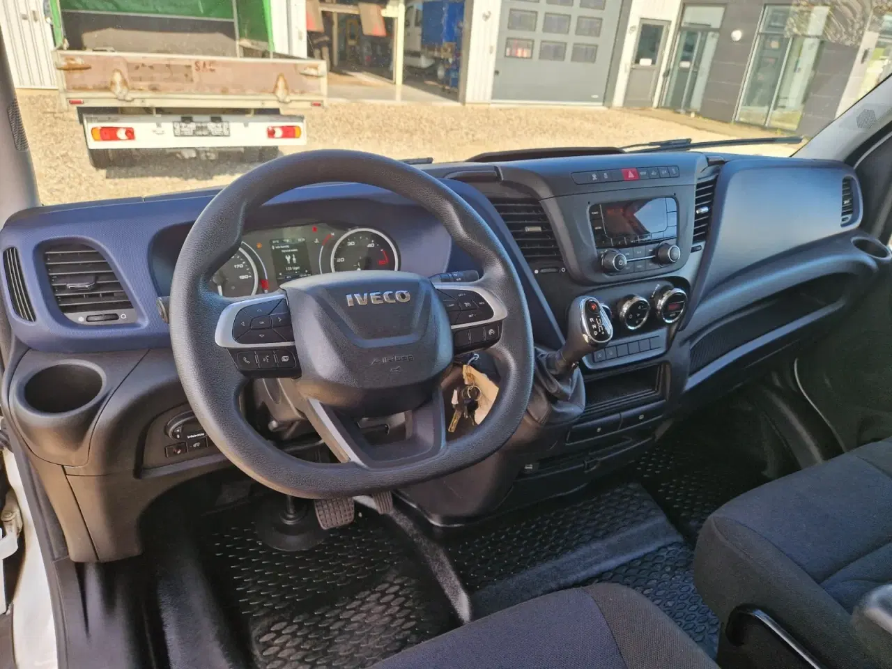 Billede 12 - Iveco Daily 2,3 35S14 Alukasse m/lift