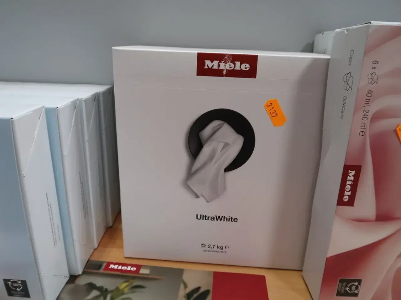 Billede 2 - 3 pakker caps SilkCare MIELE samt 2 pakker vaskepulver MIELE