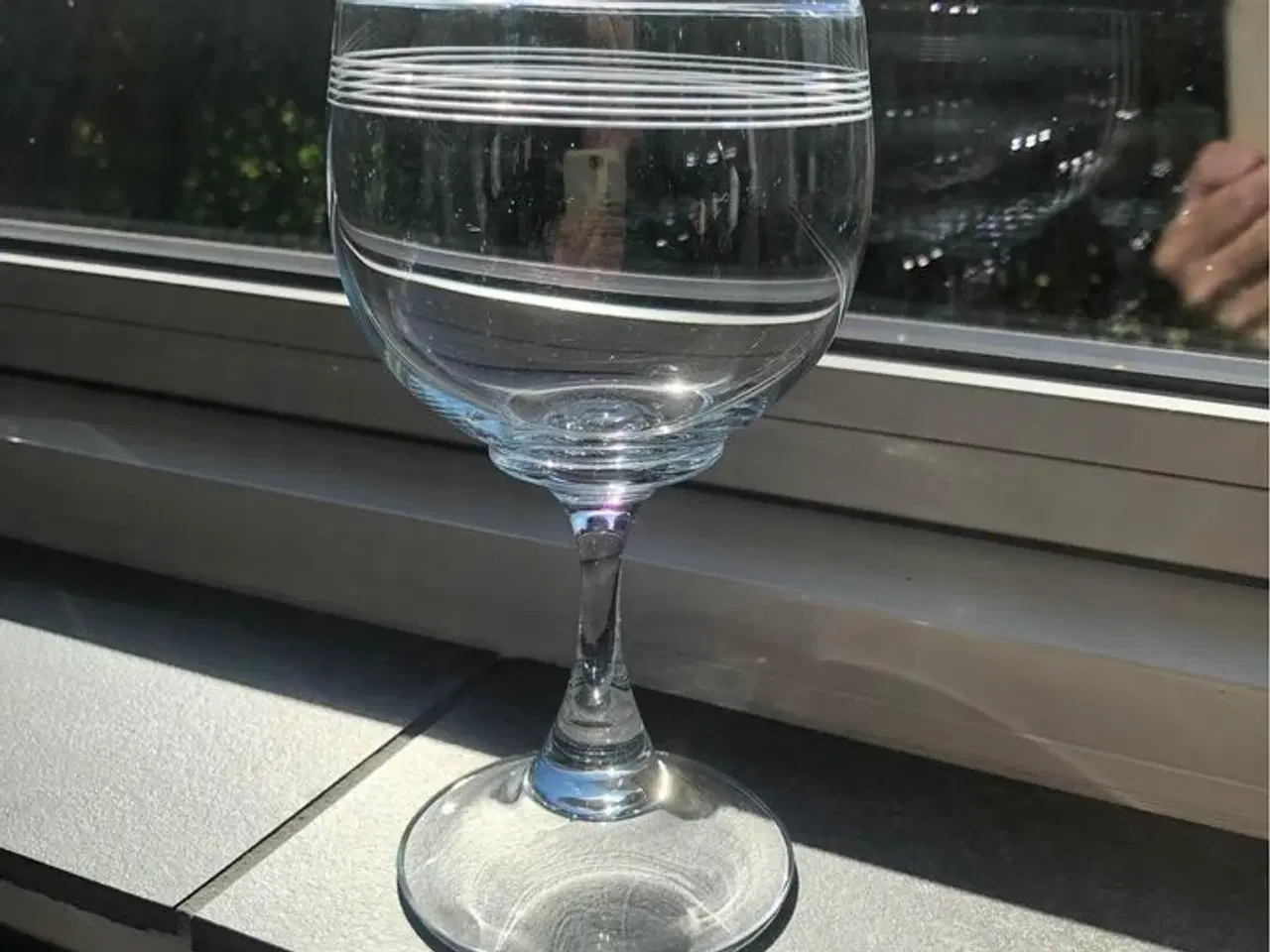 Billede 1 - Vinglas med slebet ringe