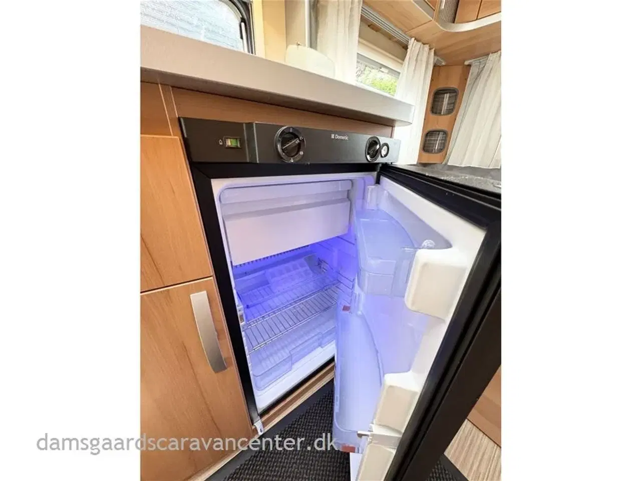 Billede 11 - 2015 - Hymer Feeling 425   Dobbeltseng-Mover-Let vogn