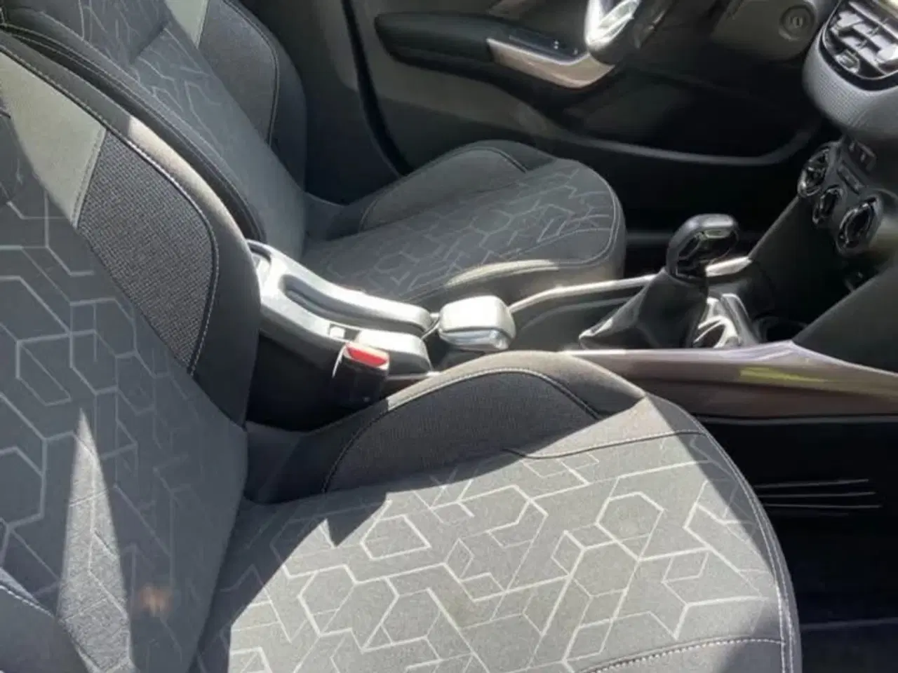 Billede 6 - 2015 Peugeot 2008, Benzin 1.2 Vti