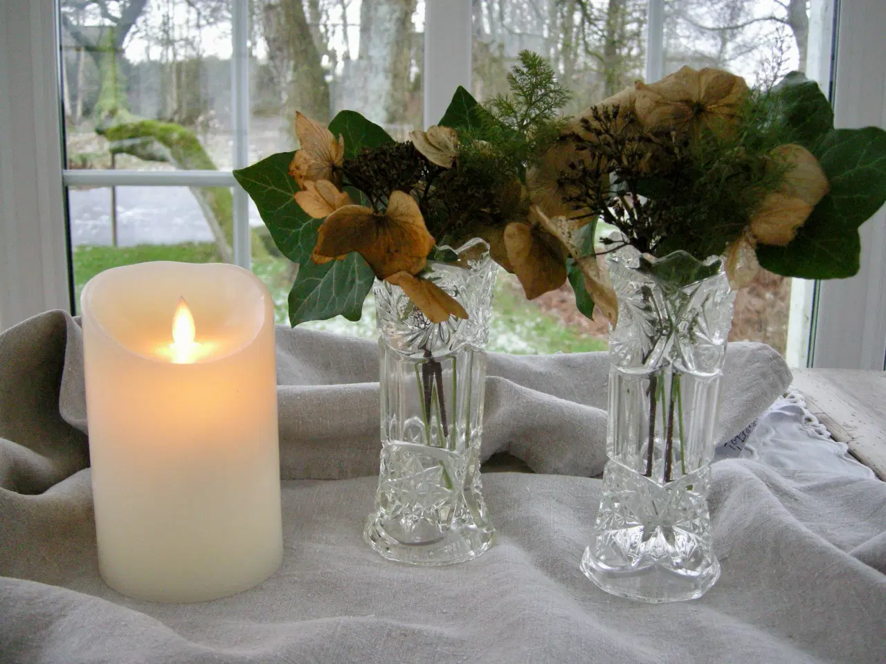 Billede 9 - Vaser i presset glas, Vintage vaser diamantmønster