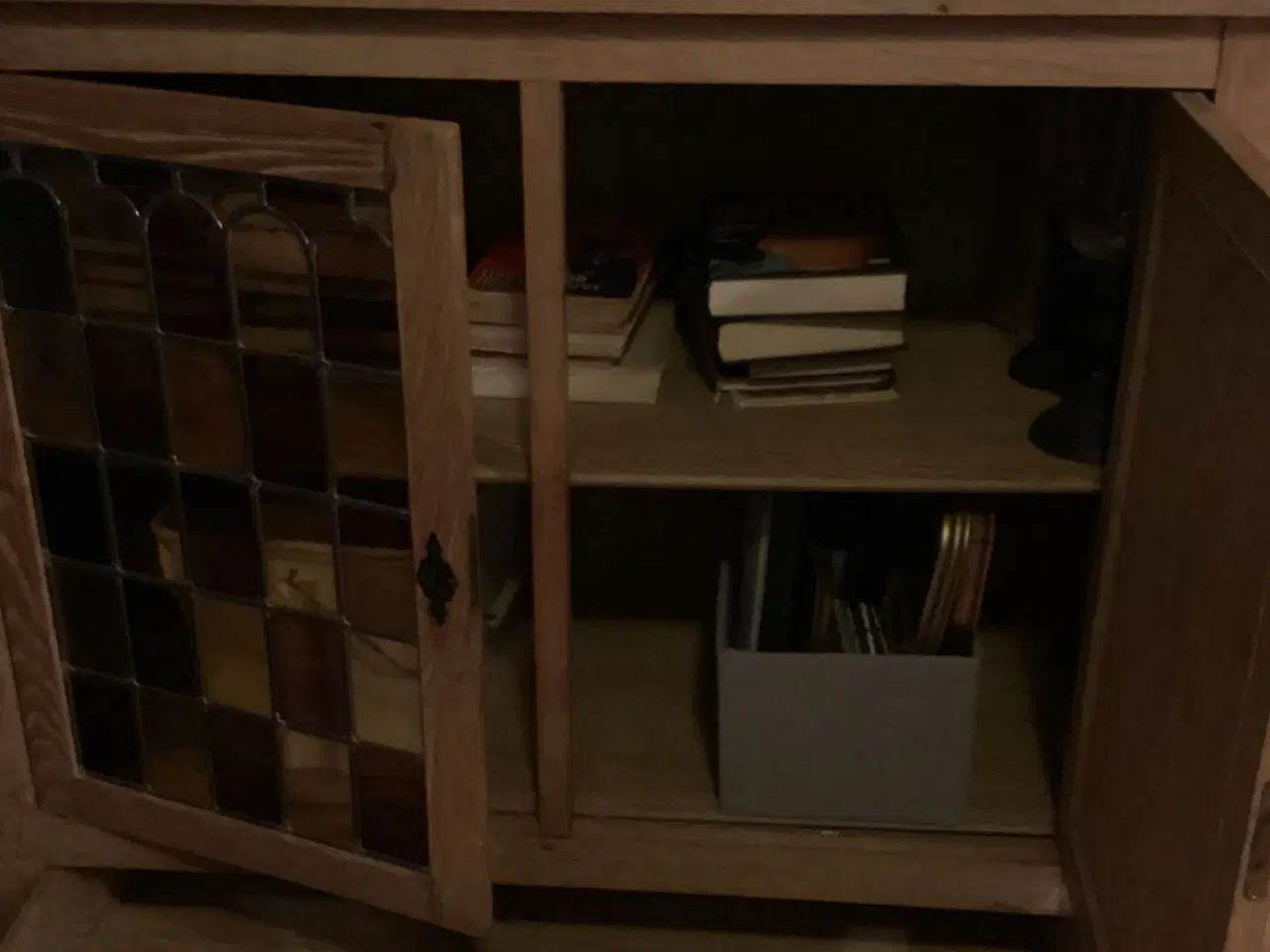 Billede 3 - Egetræ skænk med glas