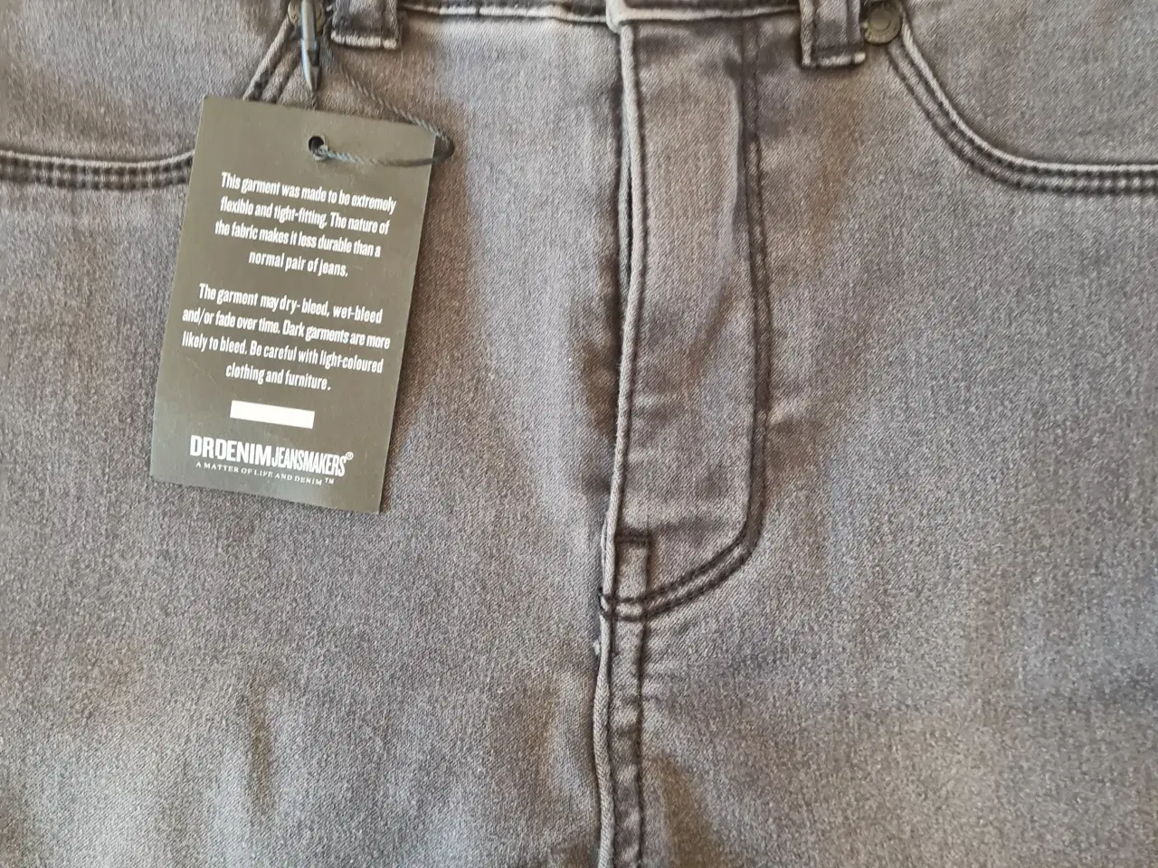 Billede 4 - Nye jeans str S DR Denim