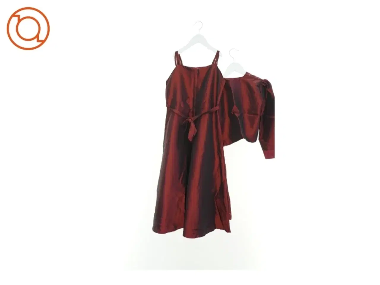 Billede 2 - festKjole (str. 152 cm)
