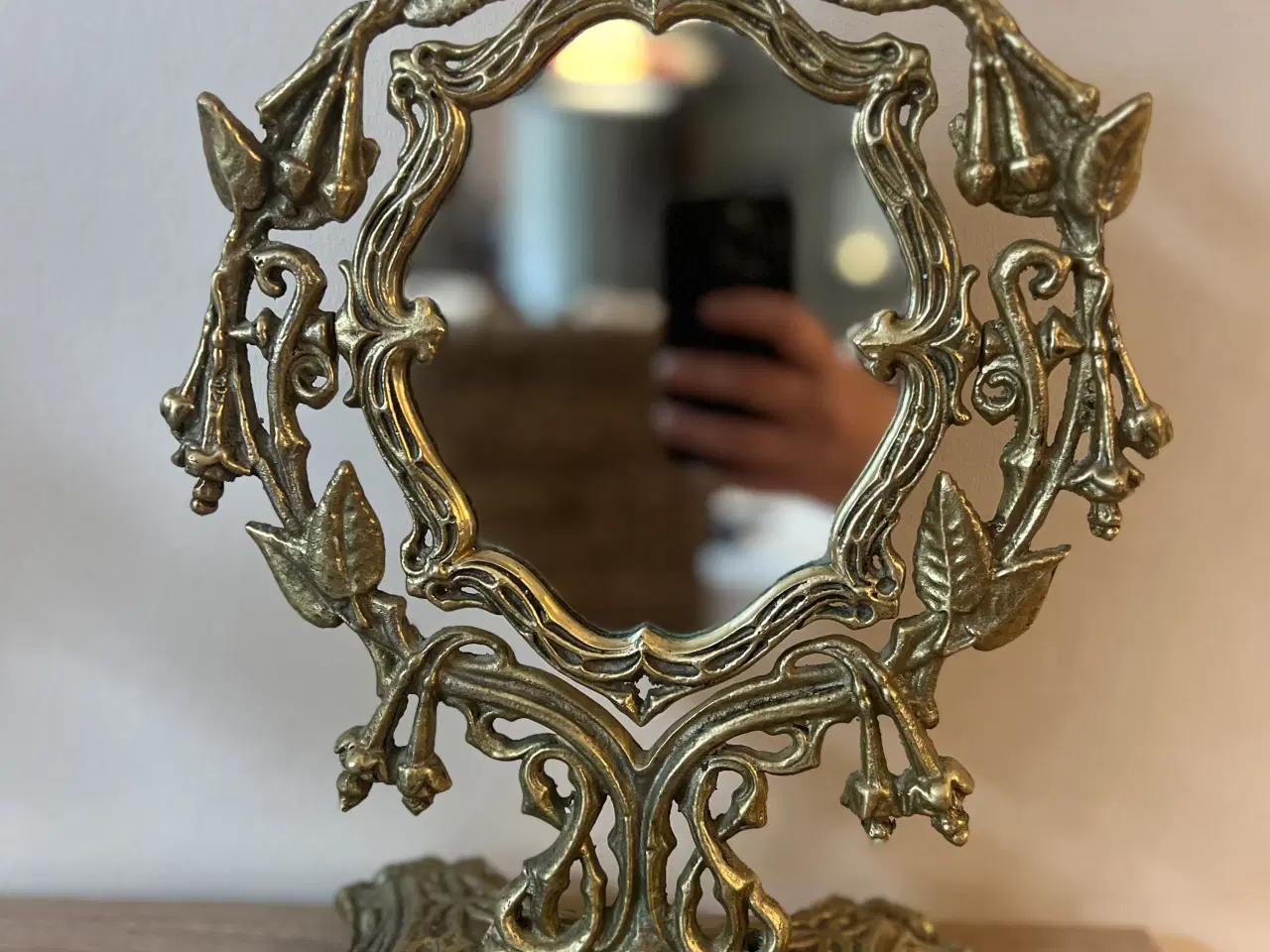 Billede 4 - Smukt antikt messing bordspejl