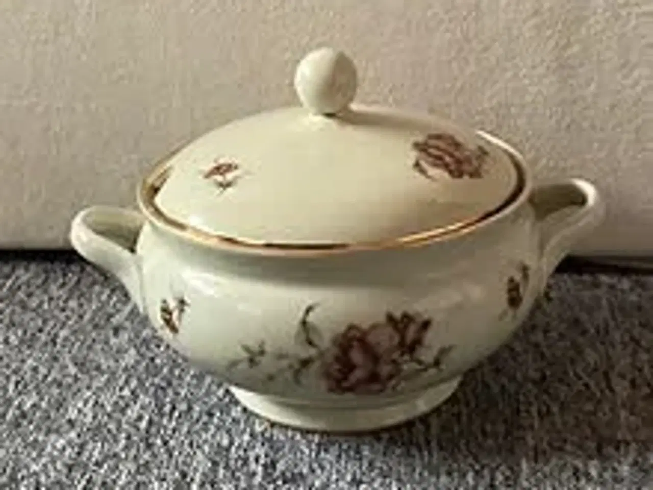Billede 1 - Retro / vintage kaffestel og spisestel 109 dele