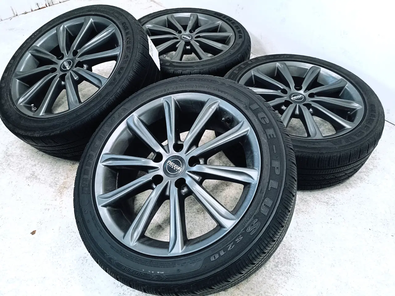 Billede 2 - 5x114,3 17" ET38 nav 73ø Megawheels vintersæt