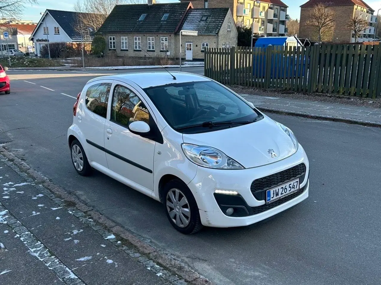 Billede 1 - Nysynet 1-ejers Peugeot lav KM