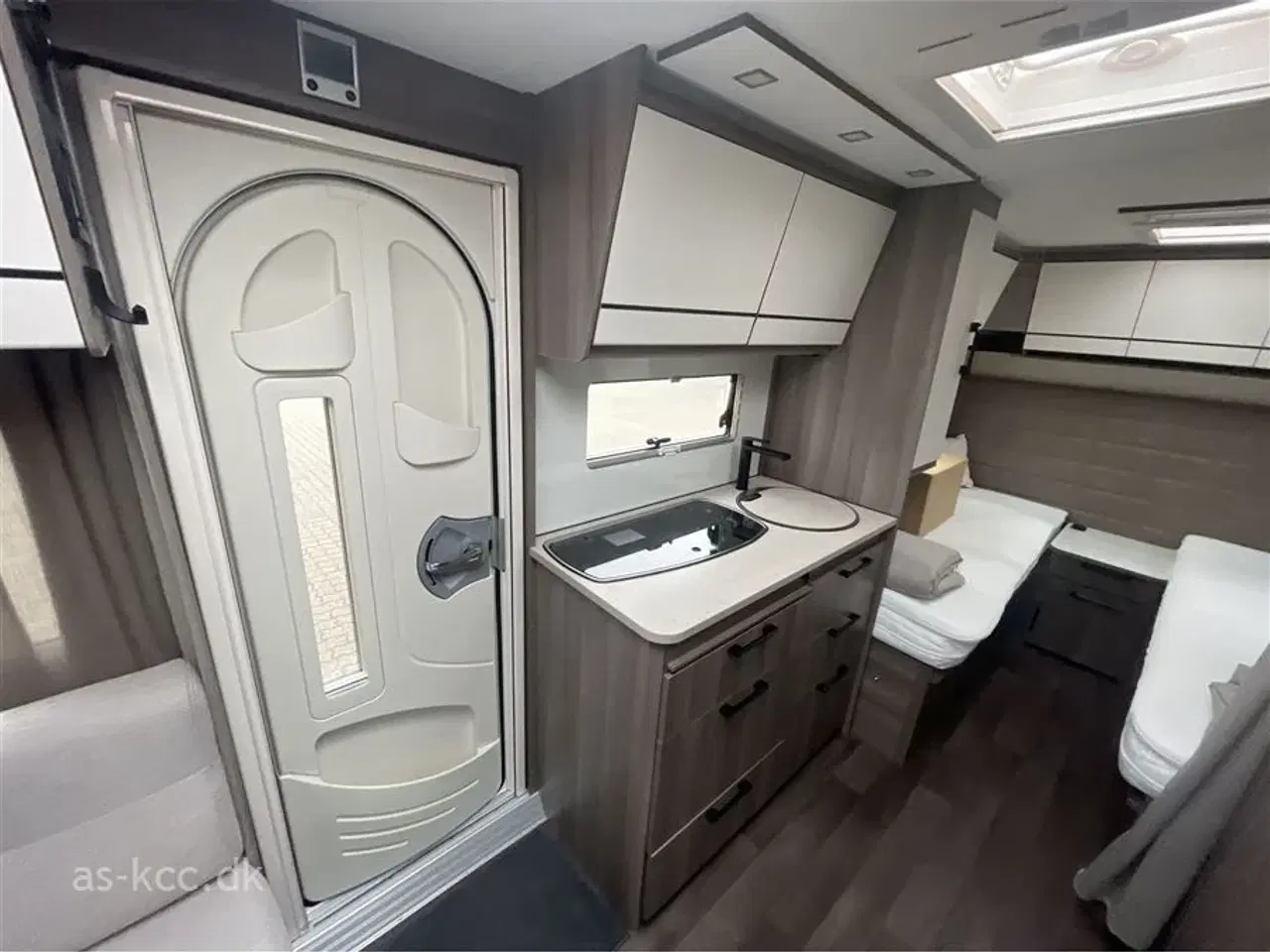 Billede 9 - 2024 - Kabe Estate 470 GLE Kabe Estate 470 GLE årg. 2024 . 4 sovepladser, 4 siddepladser, Mover, cykelholder,
