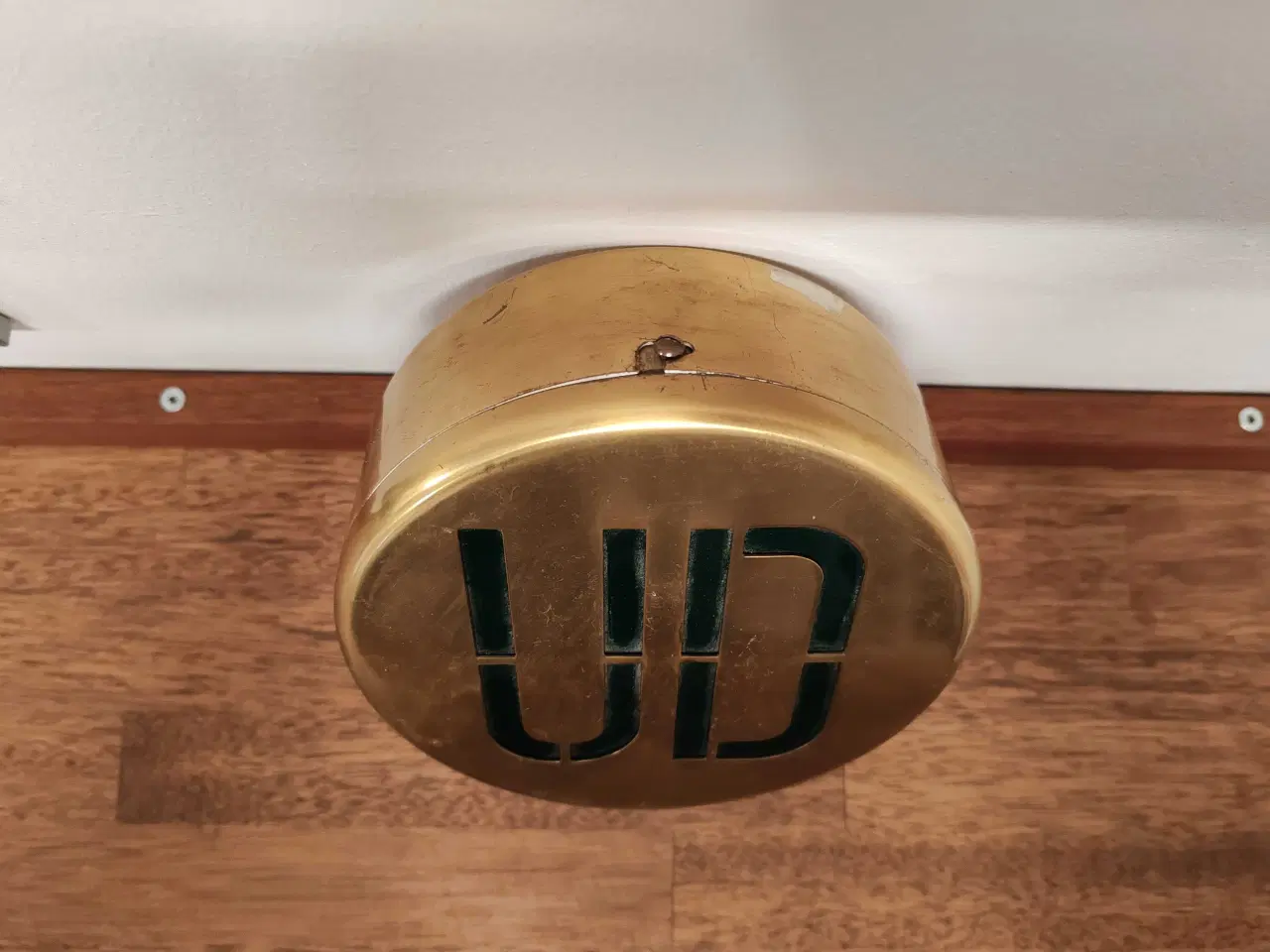 Billede 4 - Ud lysskilt i messing