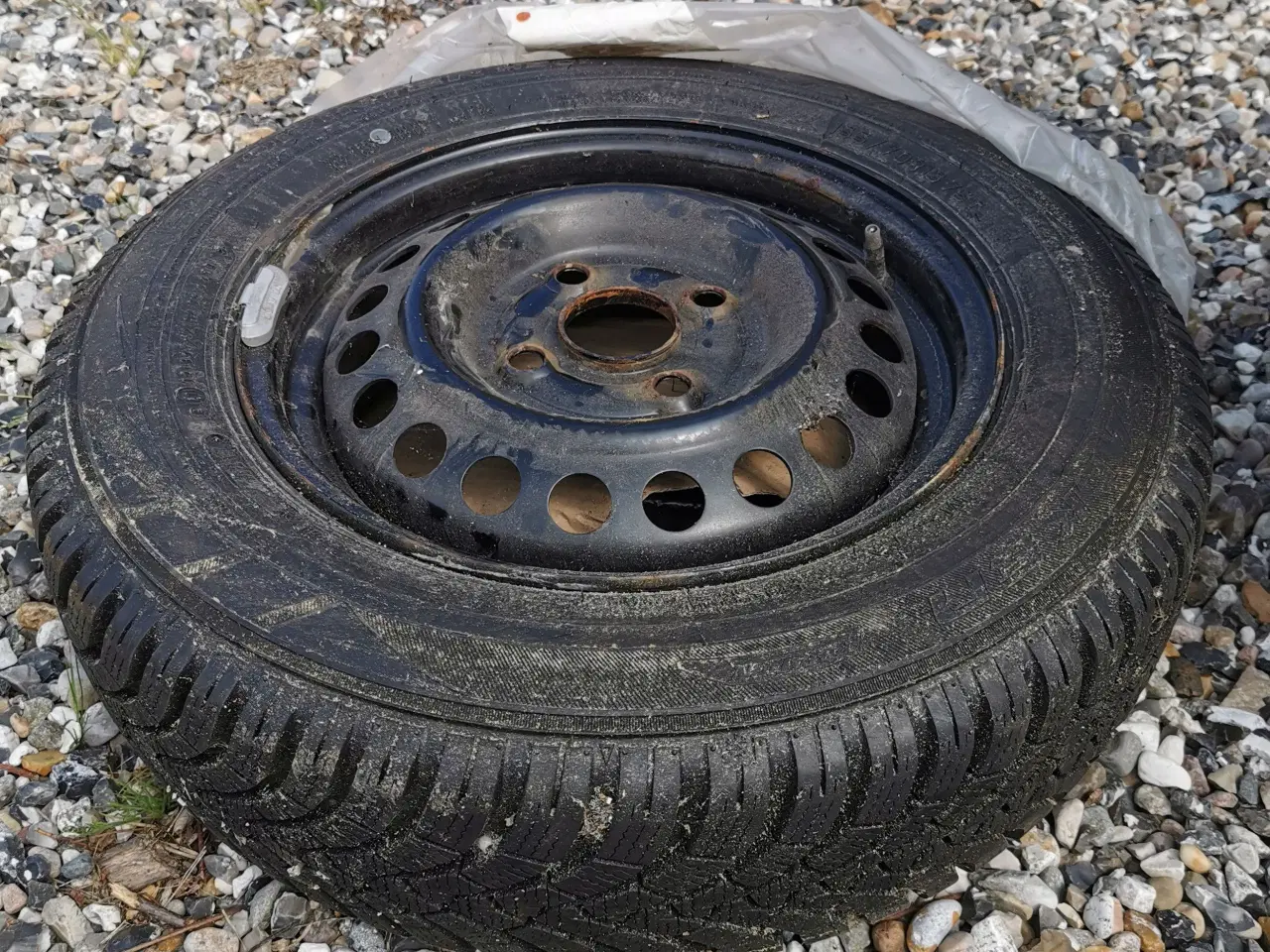 Billede 1 - Stålfælg med dæk