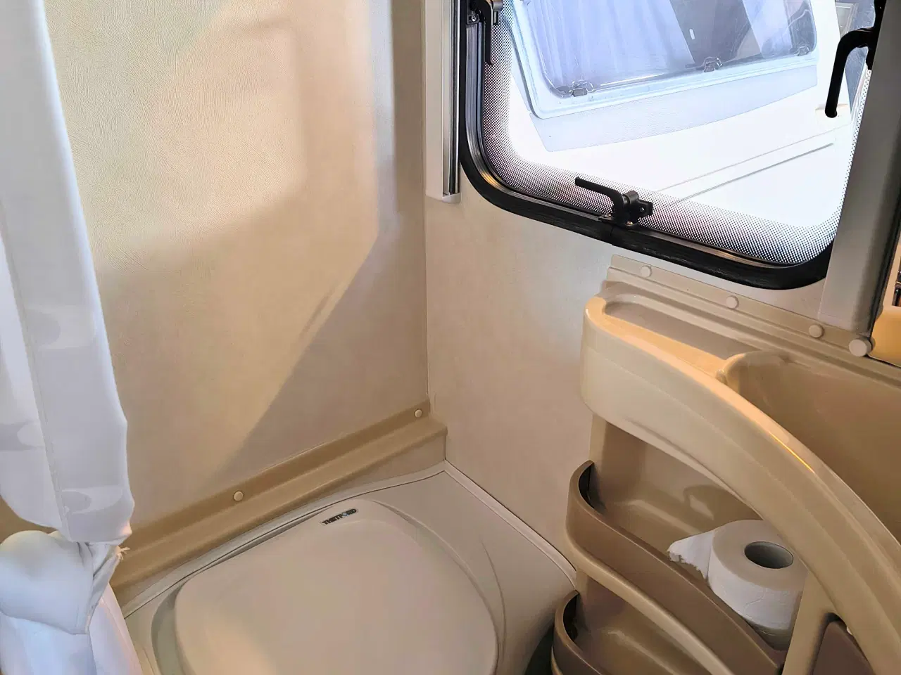 Billede 10 - Adria Adora 512 ul Årg 2009