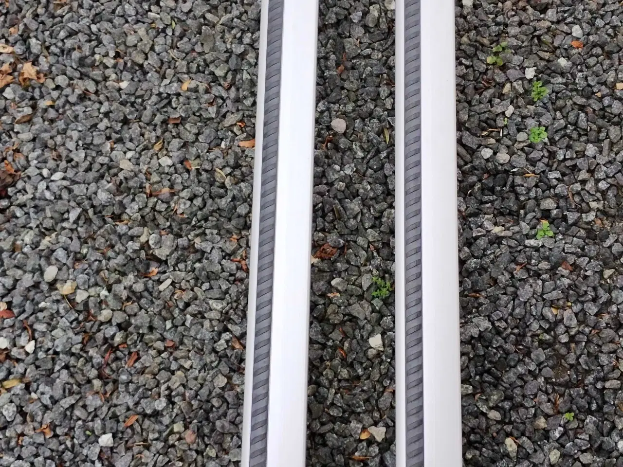 Billede 1 - Thule tagstænger 