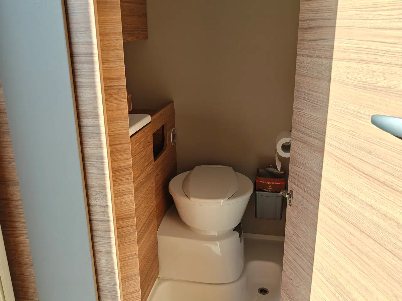 Billede 8 - WEINSBERG CARAONE 390QD, SOM NY