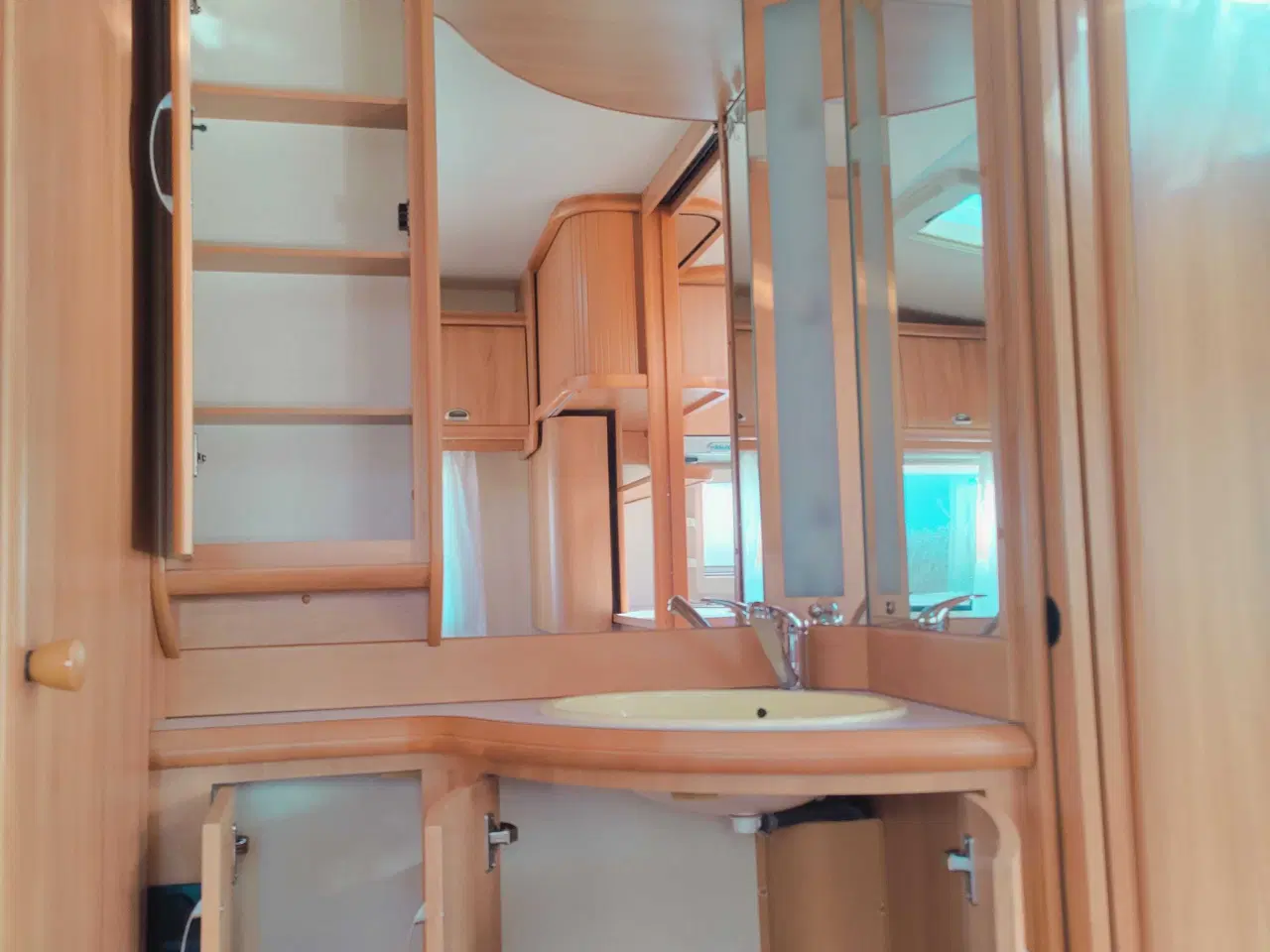 Billede 10 - Utroligt Velholdt Hobby 460 UFE campingvogn.