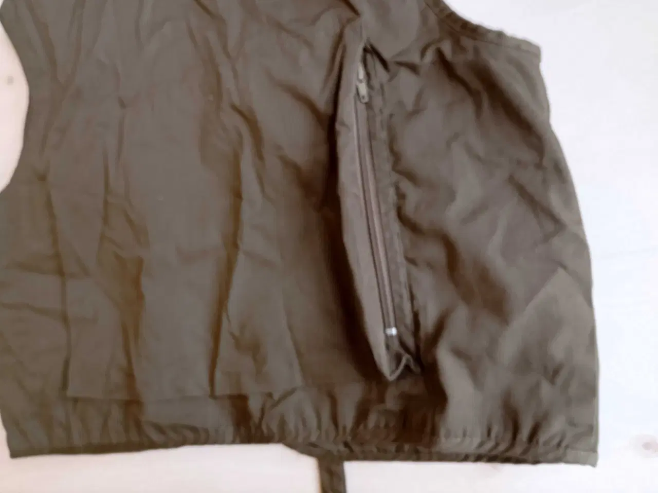 Billede 10 - Fiskevest Normark. Med mange lommer. 