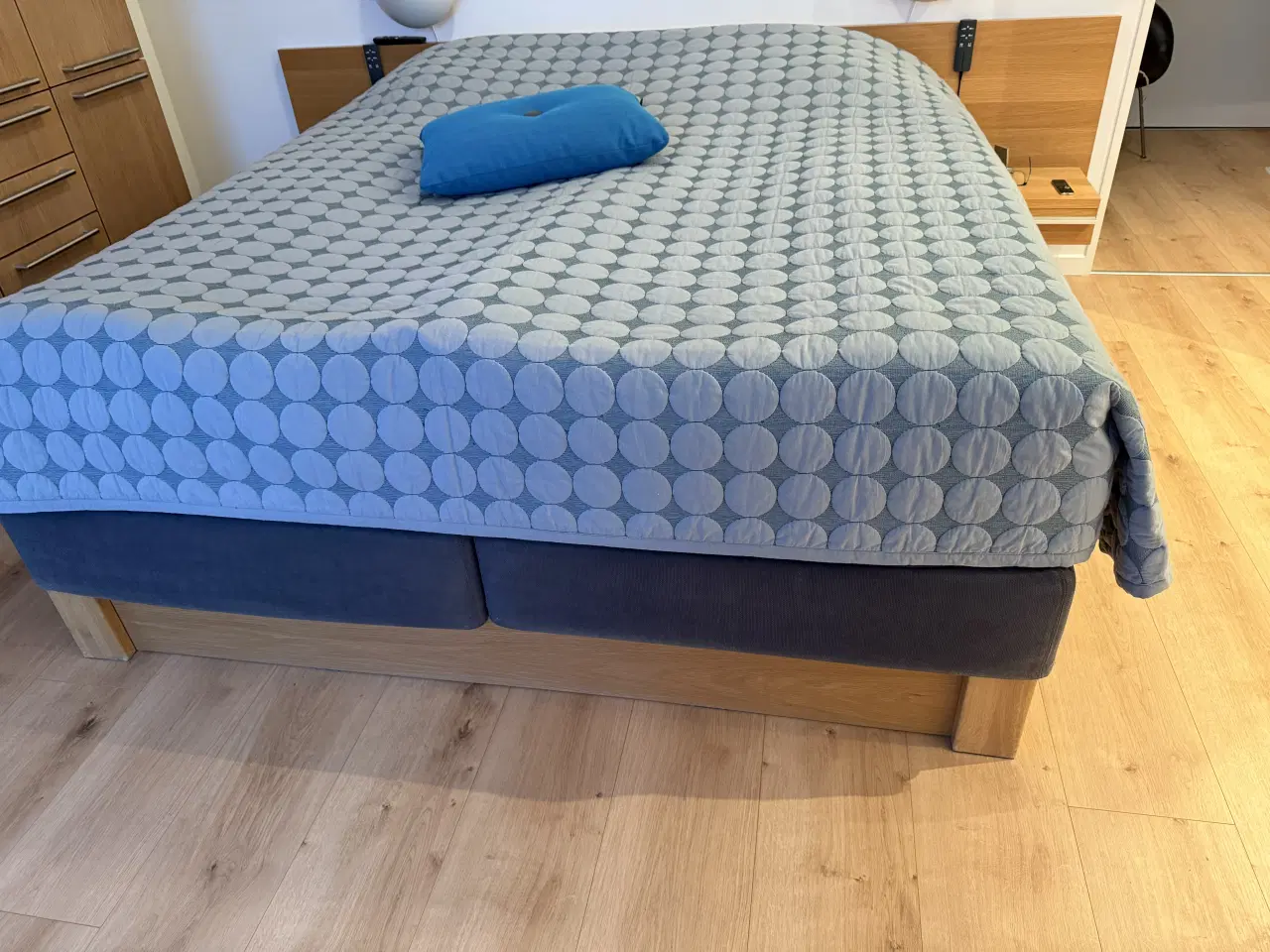 Billede 1 - Pæn og velholdt seng
