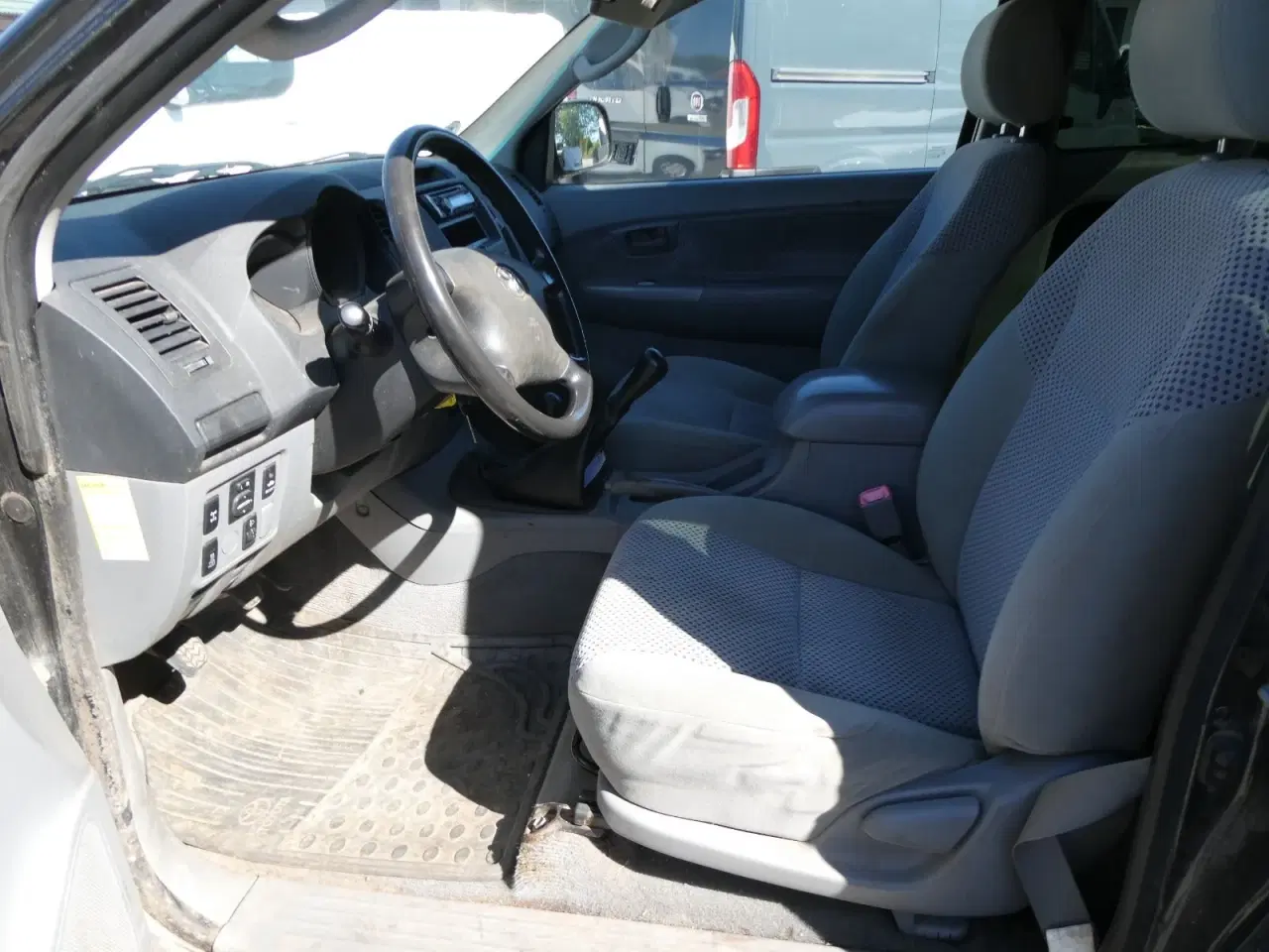Billede 4 - Toyota HiLux 2,5 D-4D 120 Ex.Kab 4x4 SR5