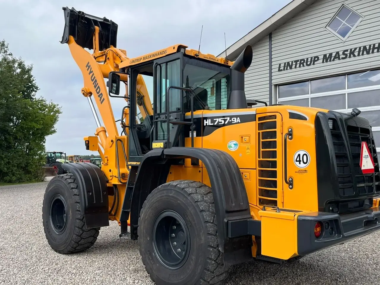Billede 12 - Hyundai 757-9A XTD med lang-arm. En-ejeres maskine med Lock-UP.