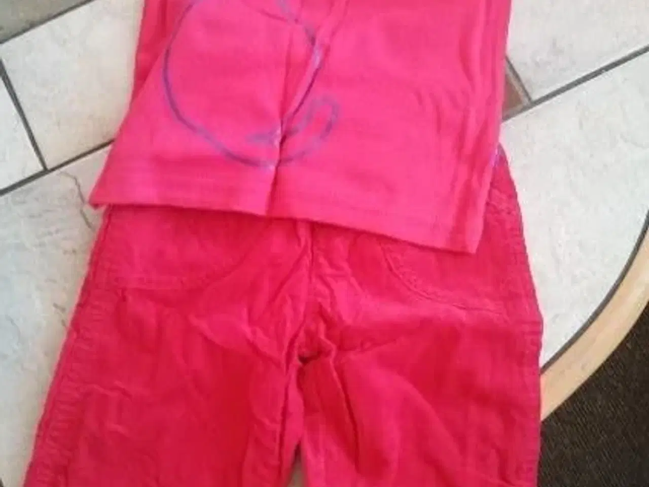 Billede 4 - Sæt og kjoler