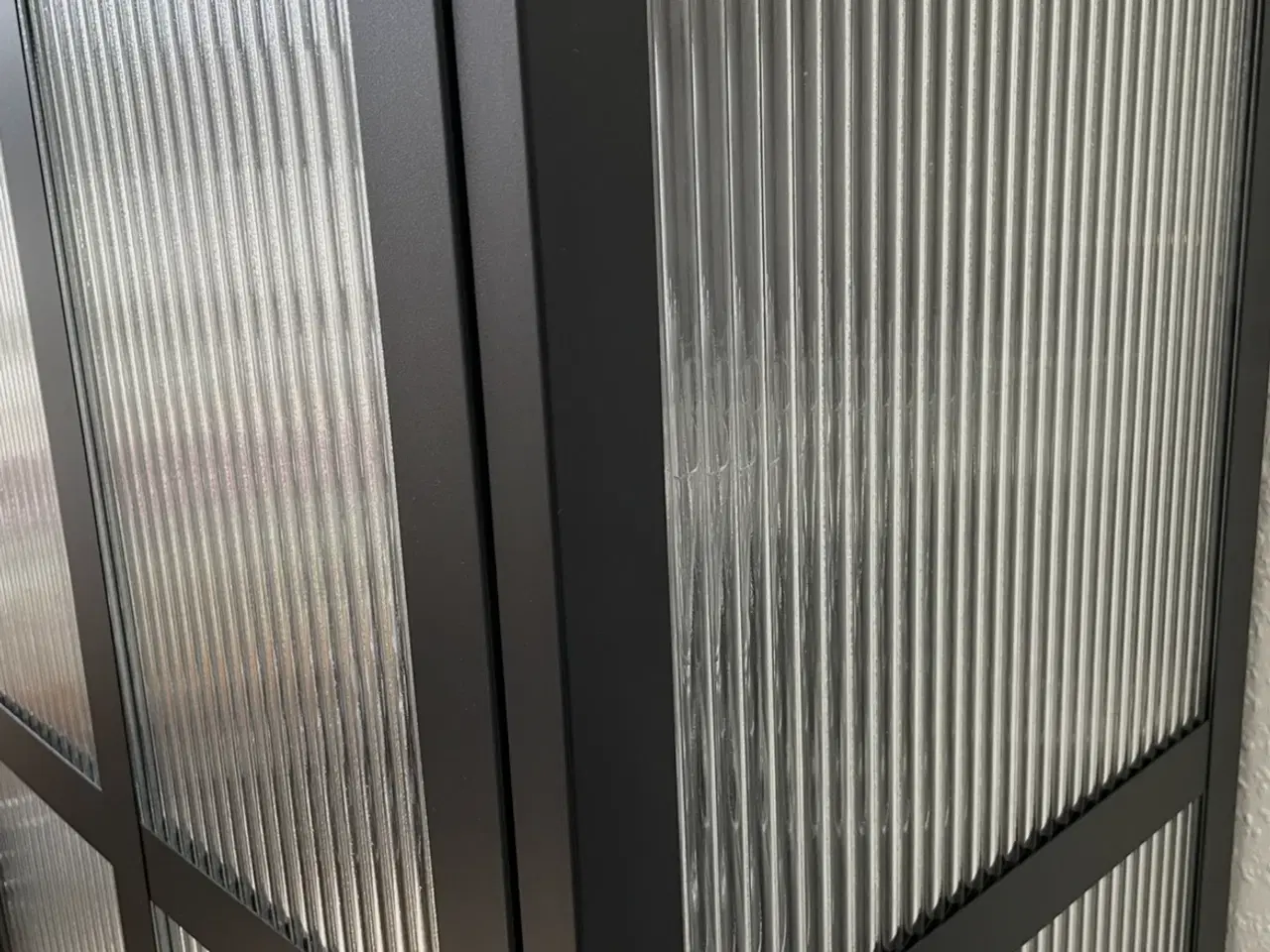 Billede 4 - Sitheim Dura industrielt vitrineskab i sort metal
