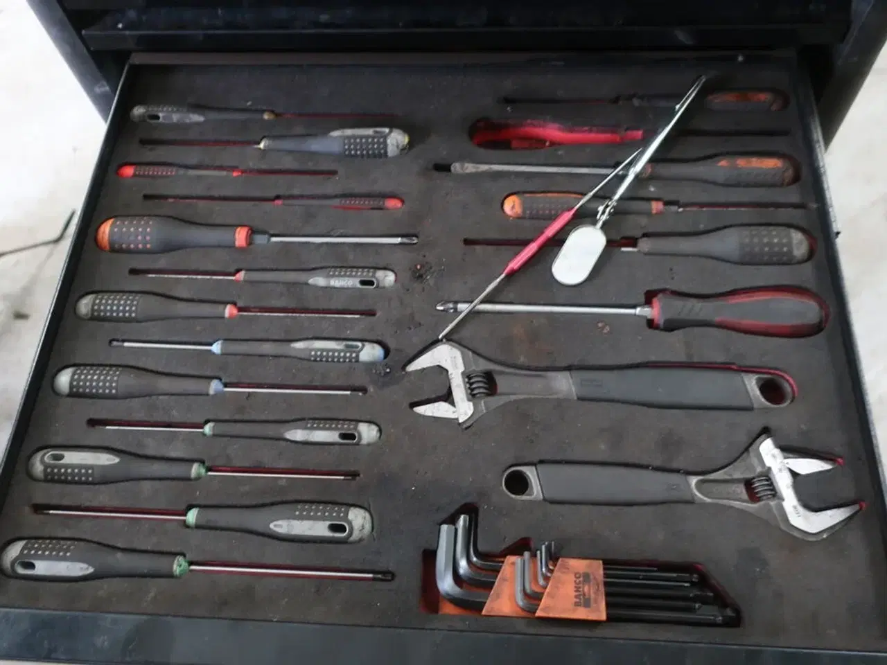 Billede 5 - Værktøjsvogn med indhold
