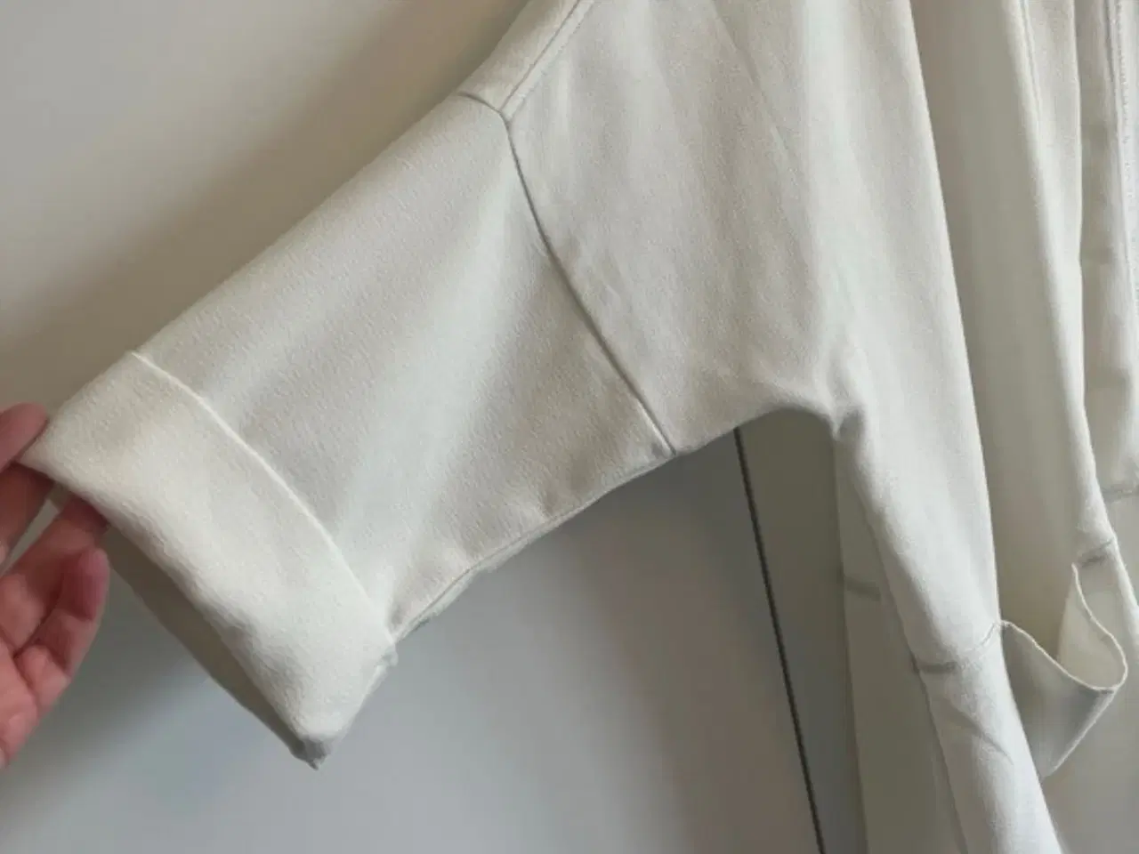 Billede 3 - Hvid oversize cardigan
