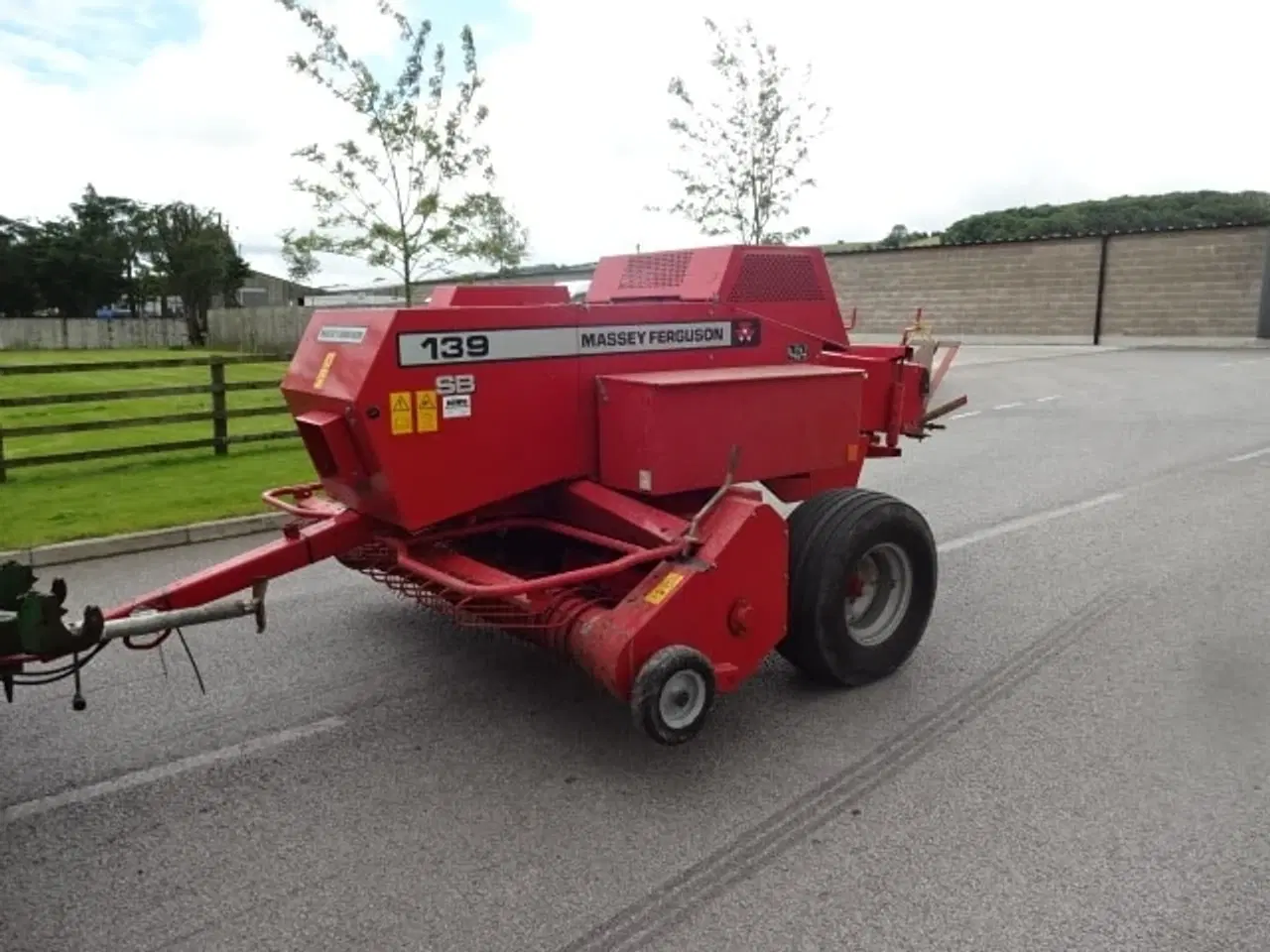 Billede 1 - Massey Ferguson 139 SB presser søges 