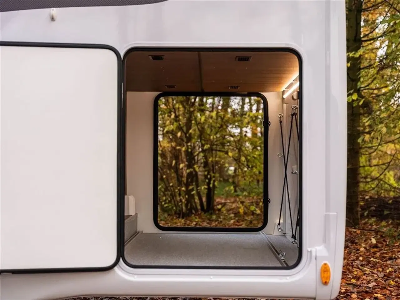 Billede 29 - 2026 - Benimar Mileo 268   Skandinavisk design og komfort året rundt