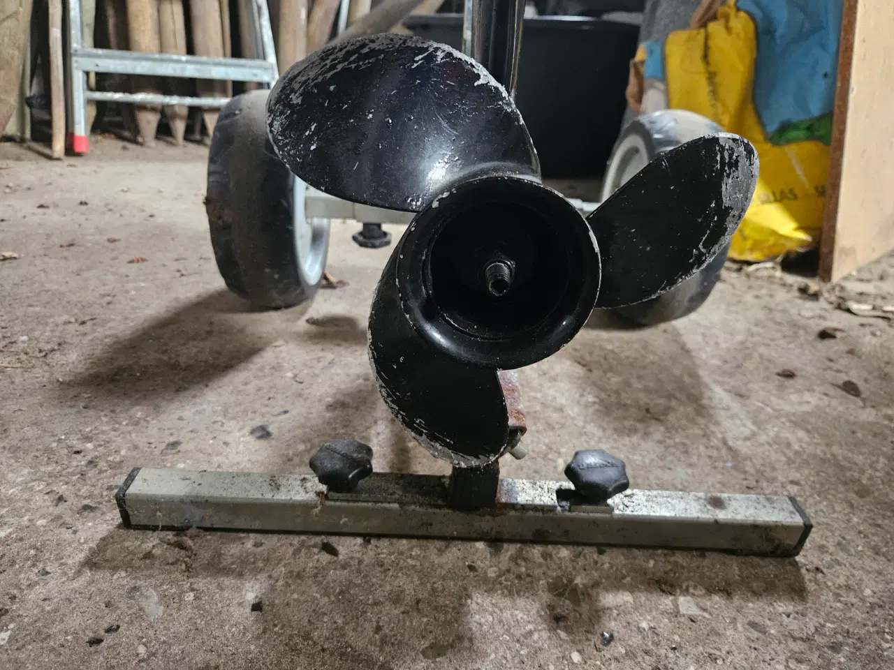 Billede 9 - 14 fod jolle med motor