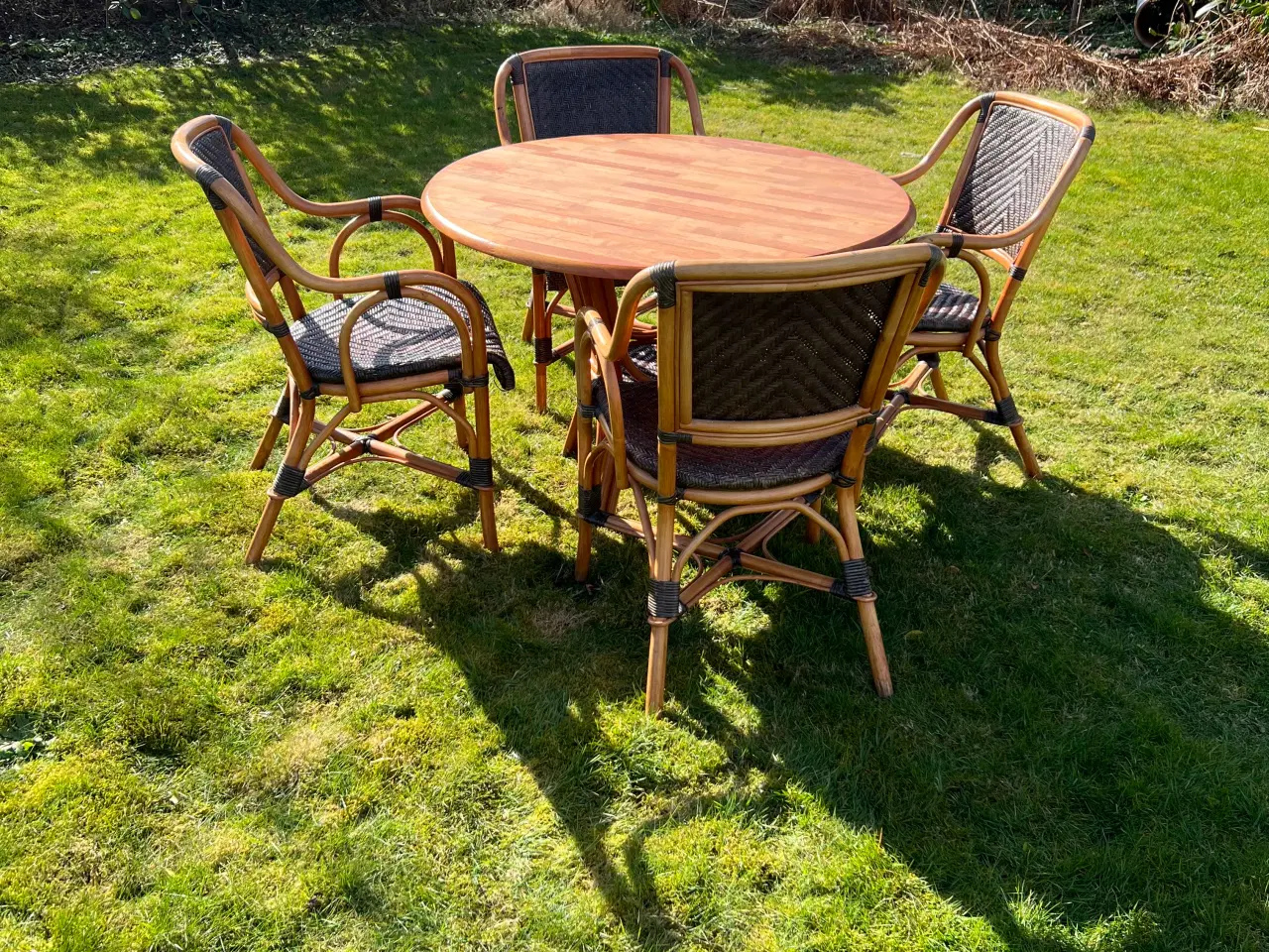 Billede 2 - Bambus bord med stole