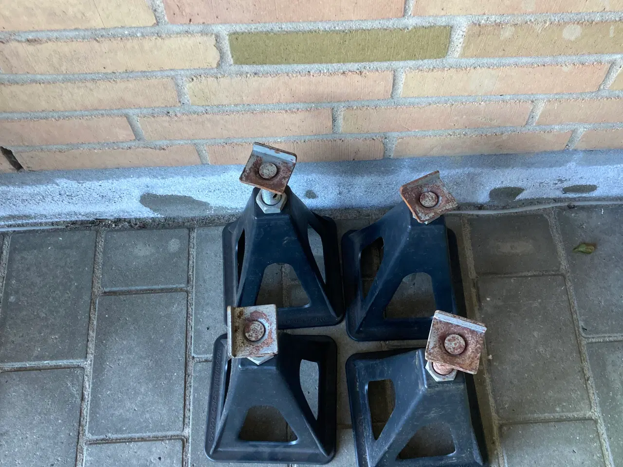 Billede 3 - Div. dele til camping  50kr pr. del