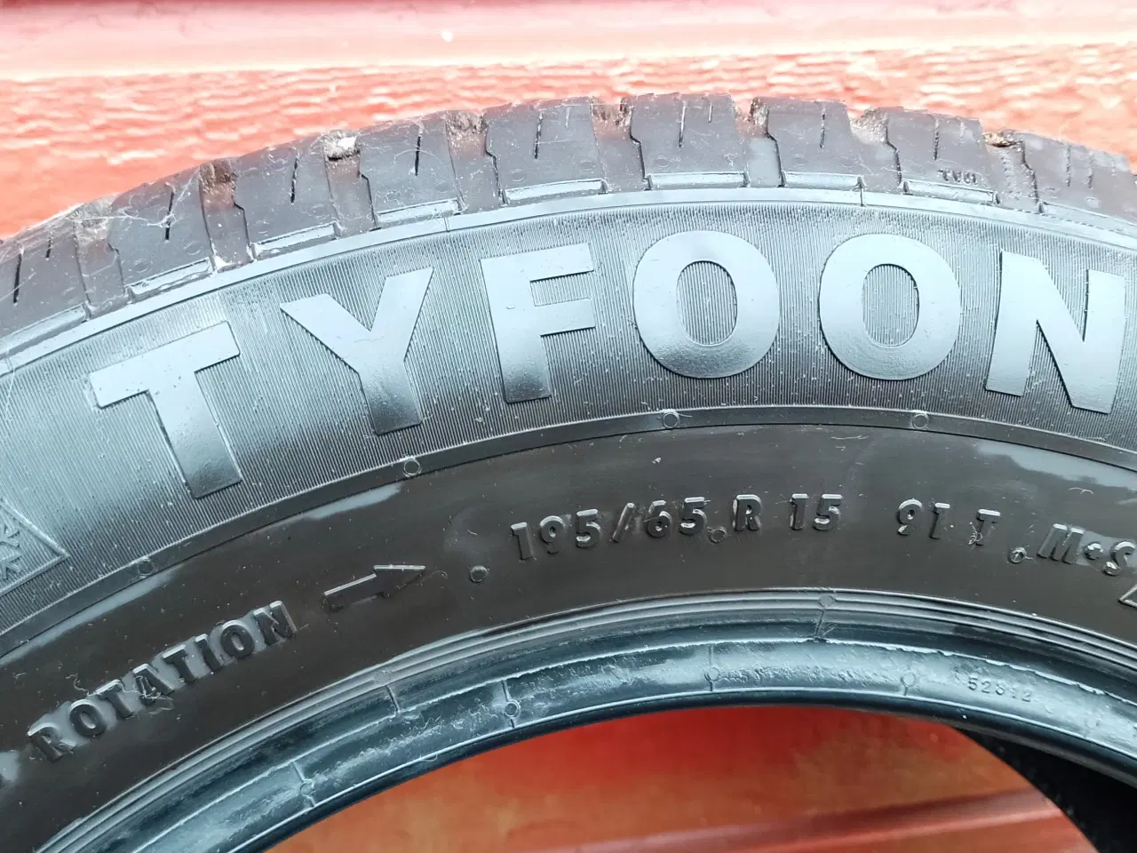 Billede 4 - 195/65 R15 Tyfoon Vinterdæk