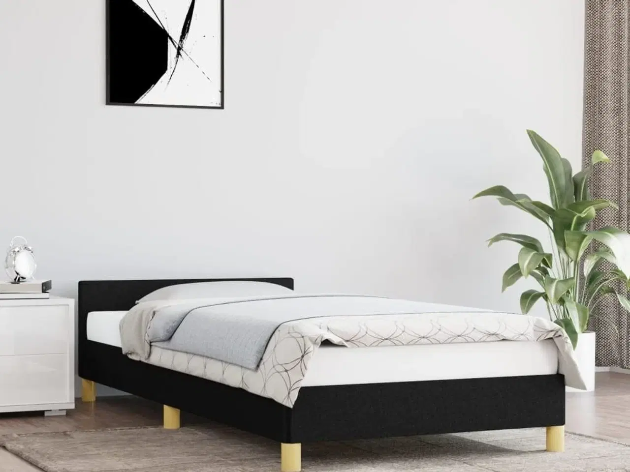 Billede 1 - Sengeramme med hovedgærde uden madras Sort 90x200 cm Stof