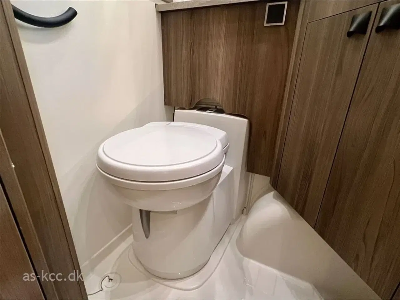 Billede 25 - 2025 - Kabe Ametist GLE KS B8 PREMIUM LINE   Kabe Ametist GLE KS B8 PREMIUM Line