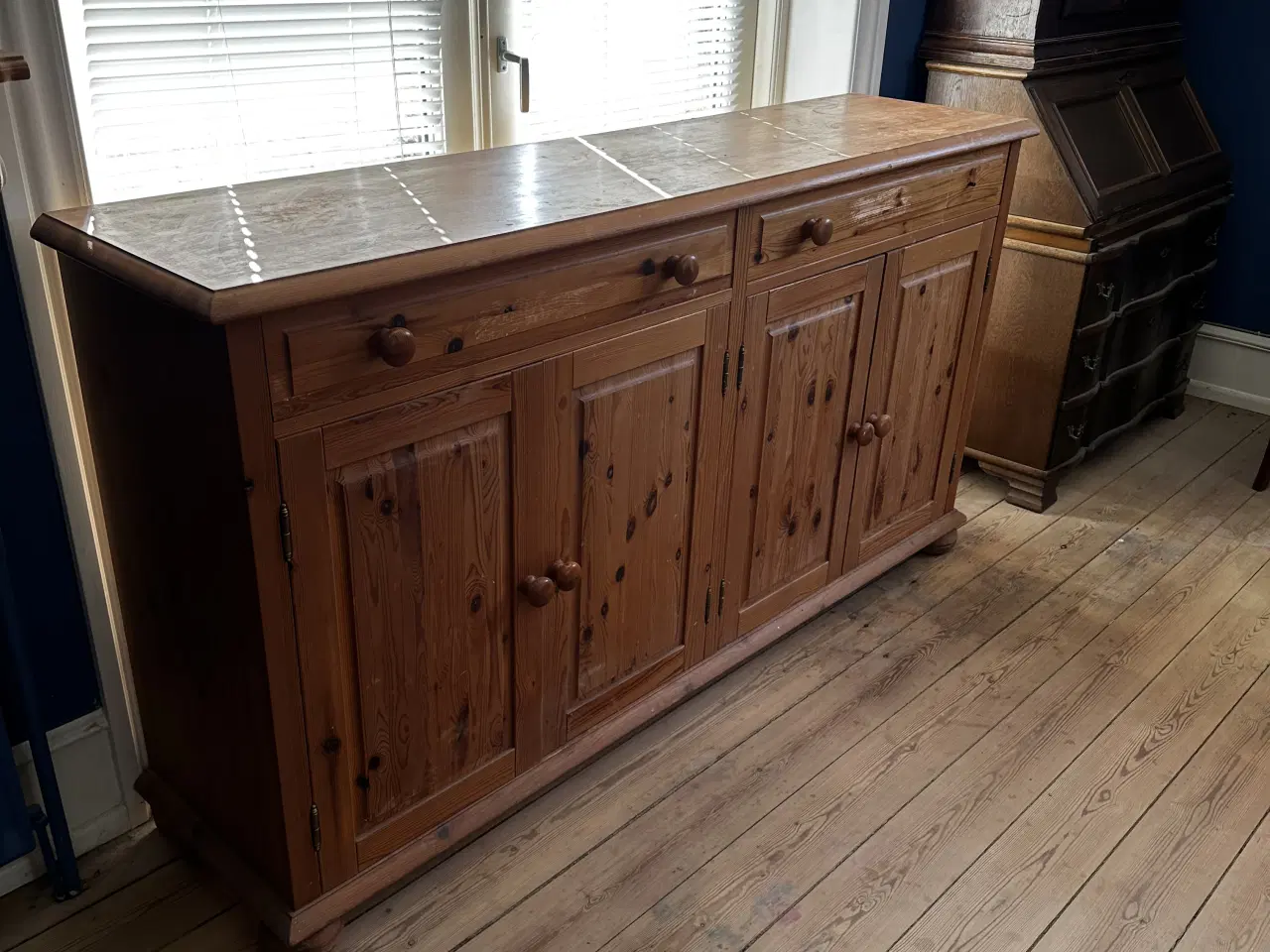 Billede 1 - Kommode i massiv fyrtrœ