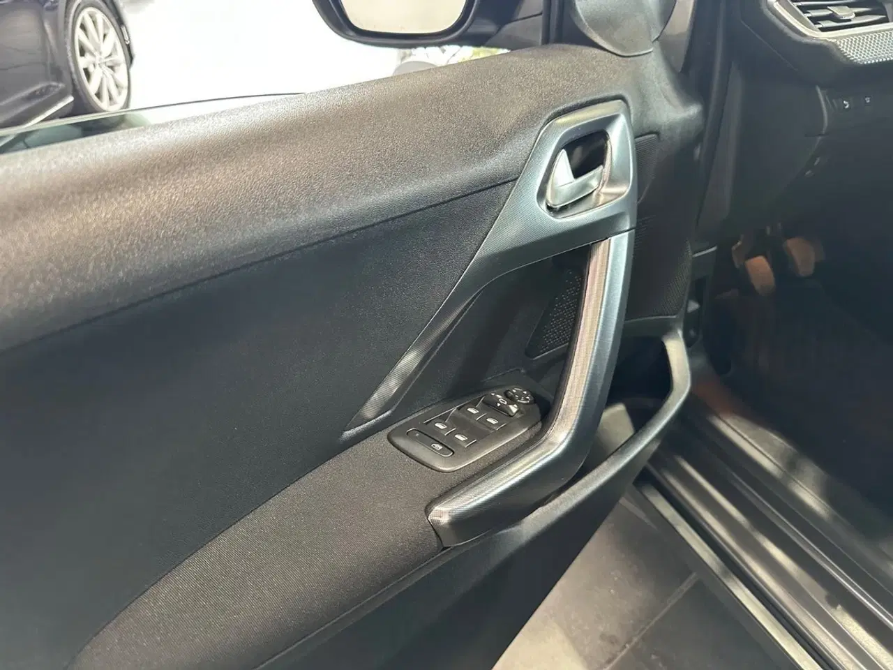 Billede 8 - Peugeot 2008 1,2 PureTech 130 Selection Sky Van