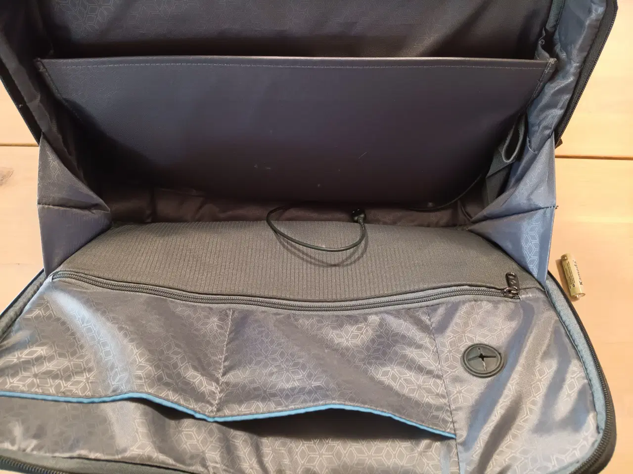 Billede 6 - PC taske, god stand, med opladningsmulighed