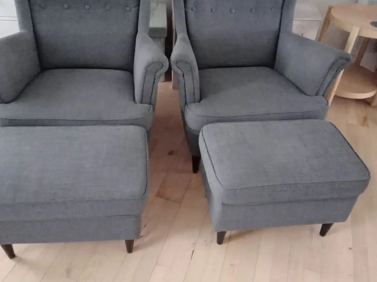 Billede 2 - To stole ed skamler