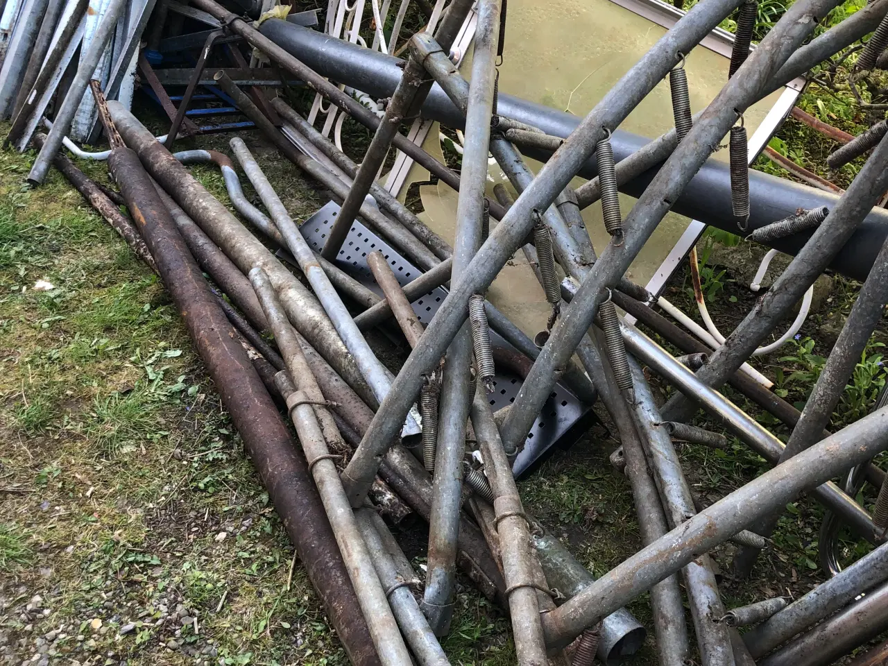 Billede 2 - Kom og hent Gratis Gammelt jern