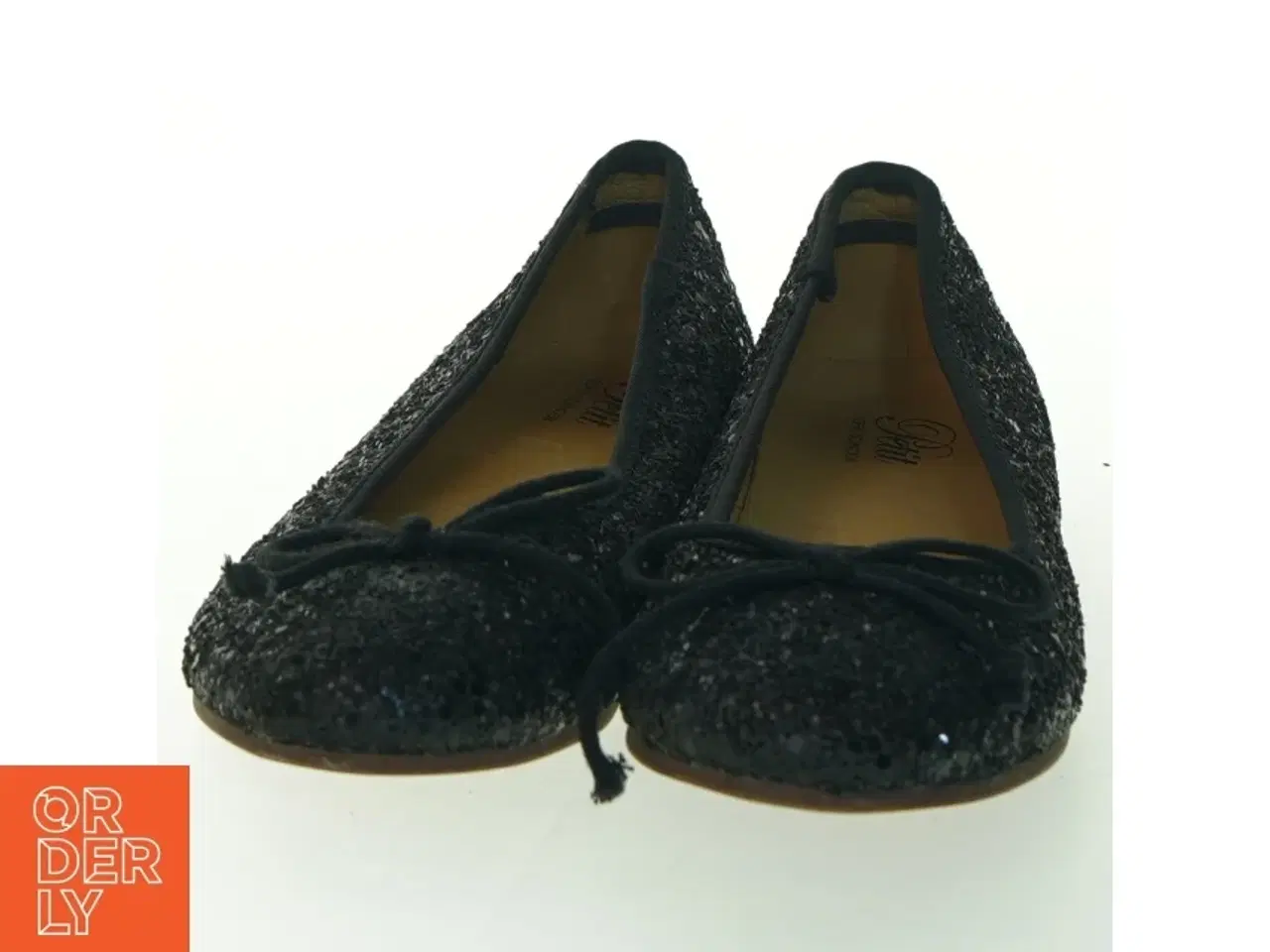Billede 2 - Glitrende sorte ballerina sko fra Petit (str. 32 )
