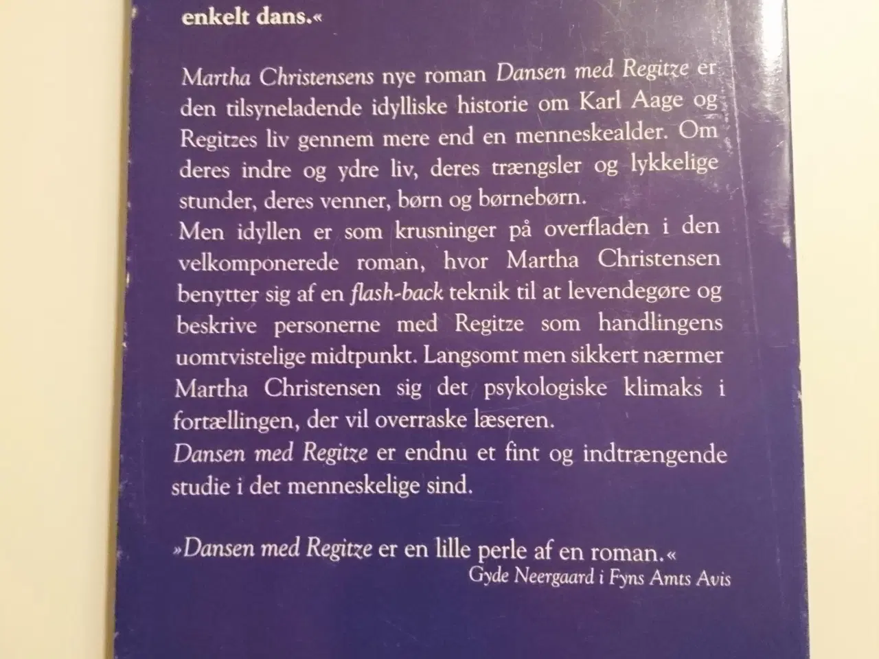 Billede 2 - Dansen med Regitze : roman Af Martha Christensen