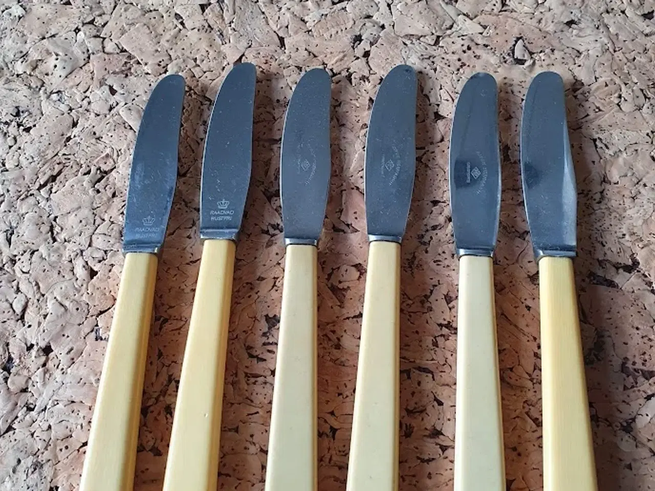 Billede 2 - Knive m. benskaft, Rådvad