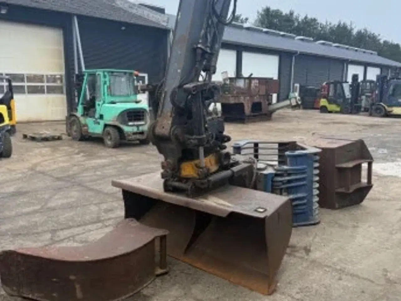 Billede 5 - Gravemaskine med udstyr