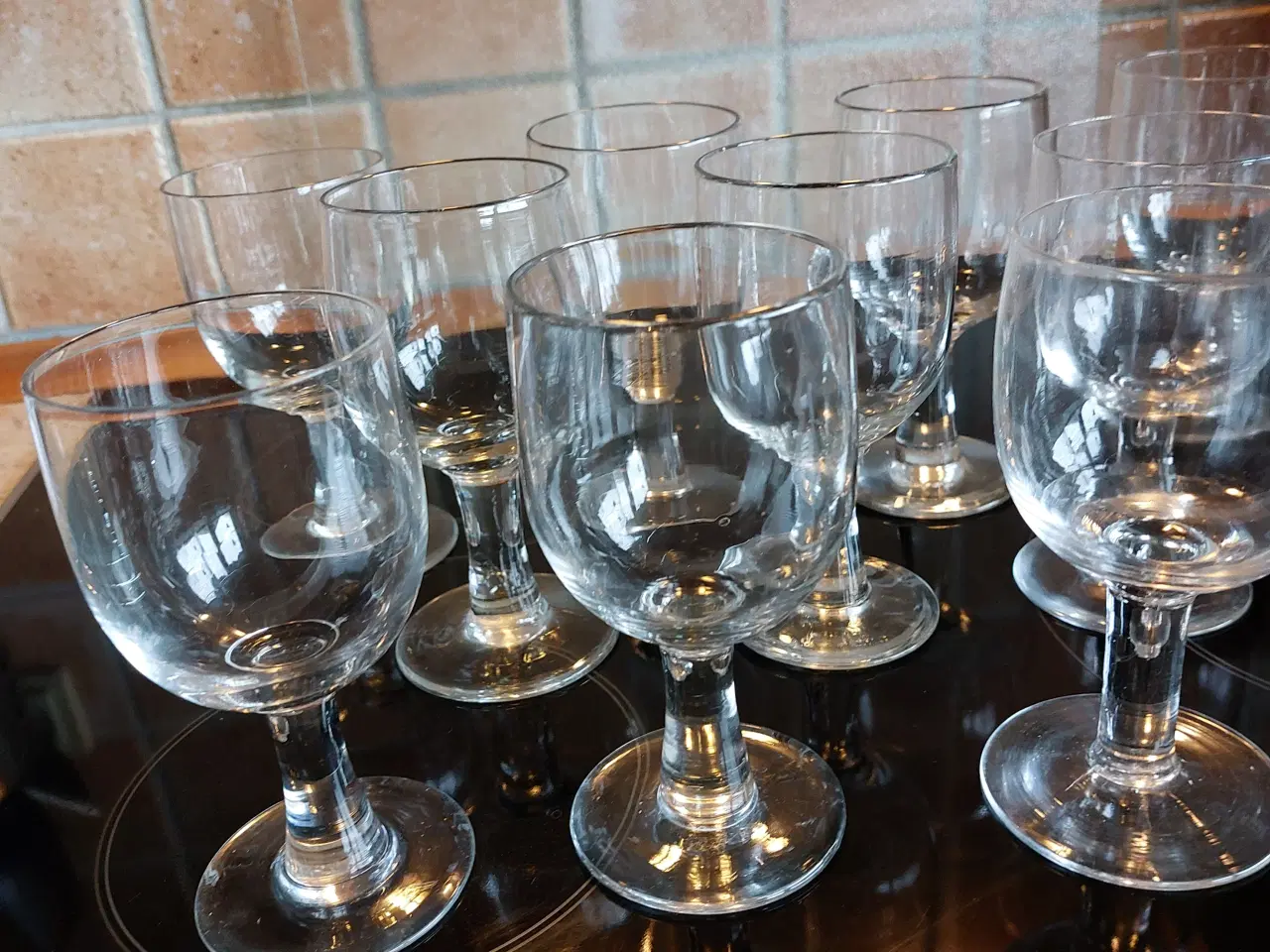 Billede 3 - 12 STK. ANTIKKE RØDVIN GLAS -- 1920erne