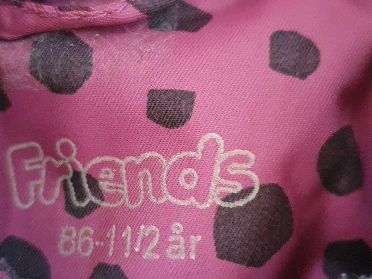 Billede 6 - Friends flyverdragt str 86