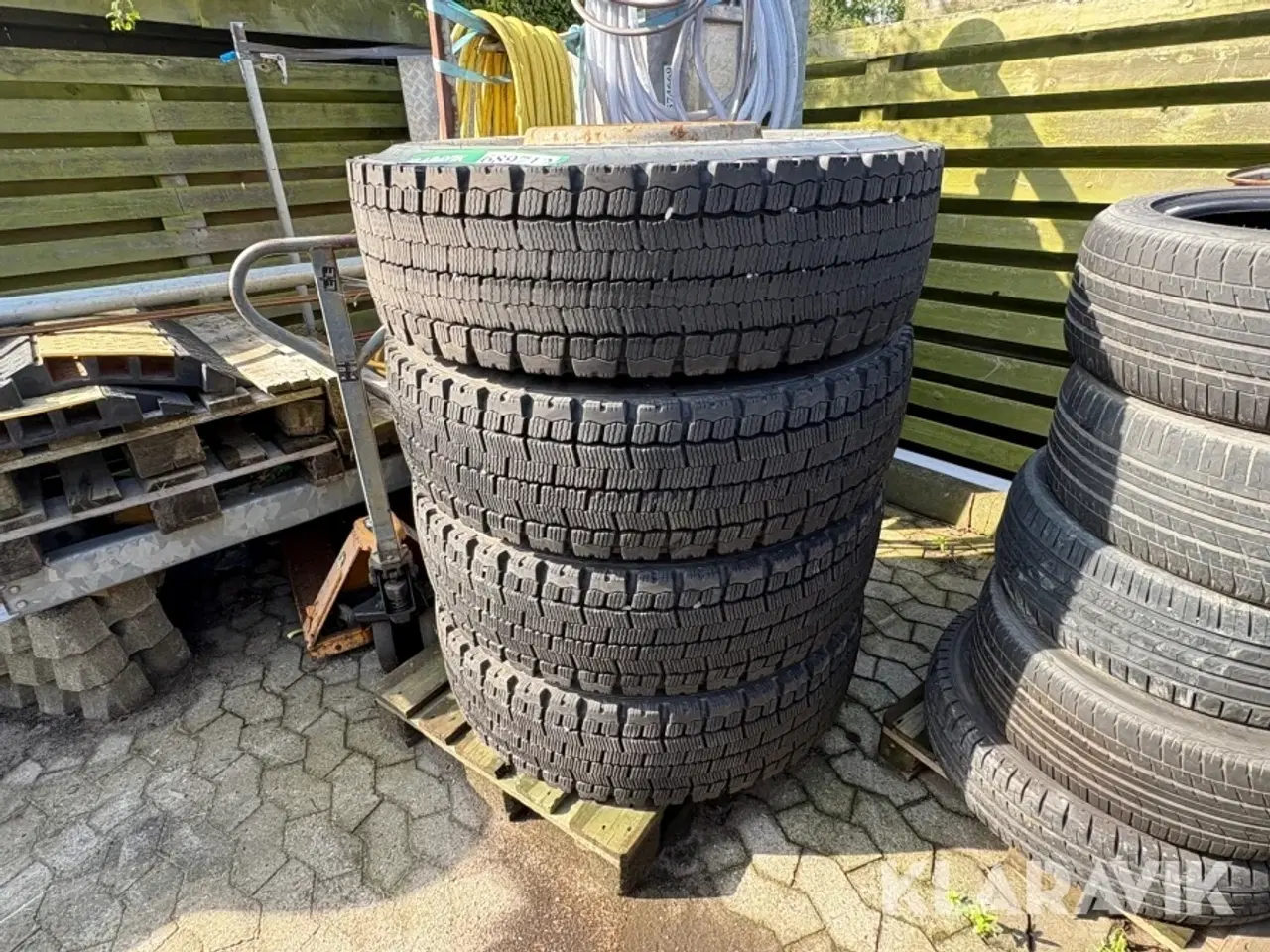 Billede 1 - Dæk til Lastbil Michelin Ice Grip