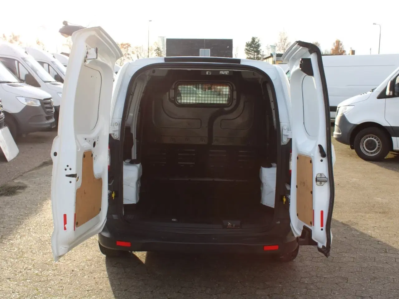 Billede 10 - Ford Transit Courier 1,6 TDCi 95 Trend Van